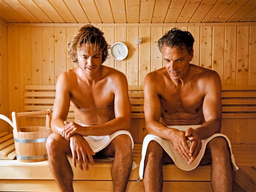 Erkaklar prostatitni davolash uchun saunaga tashrif buyurishadi